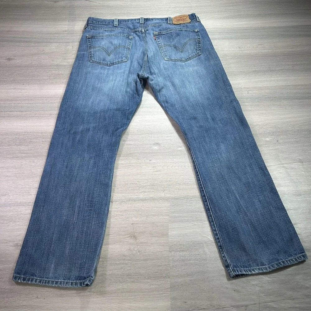 Levis 501 Jeans Mens 38x30 Blue Straight Leg Button Fly Denim Cotton Medium Wash